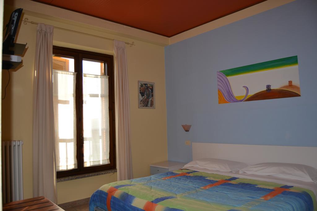 Agriturismo La Mussia Castelnuovo  エクステリア 写真