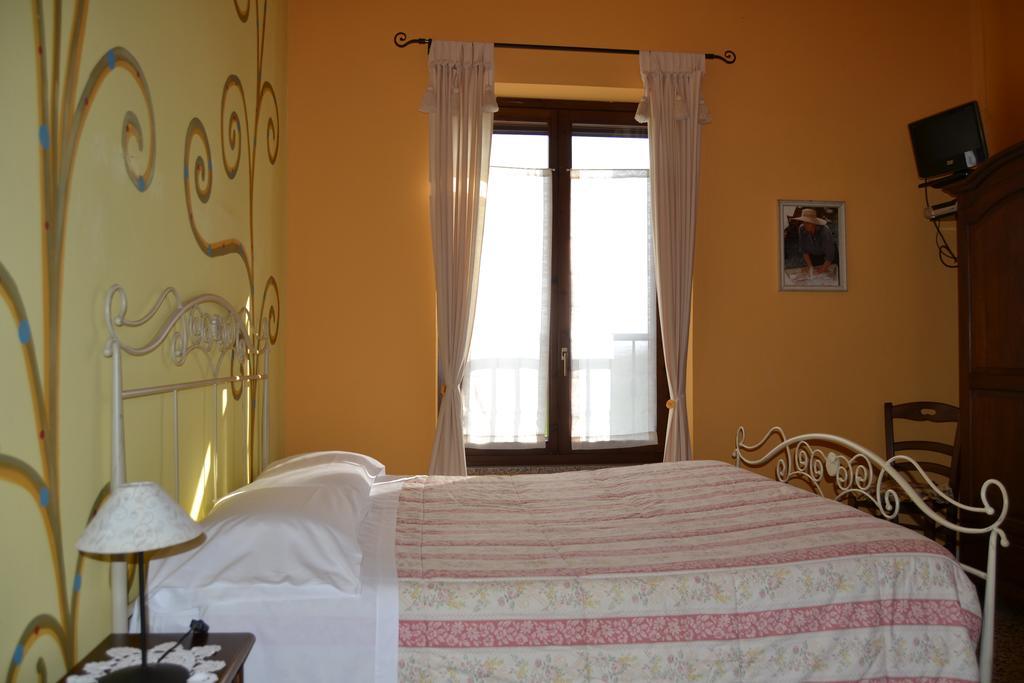 Agriturismo La Mussia Castelnuovo  エクステリア 写真